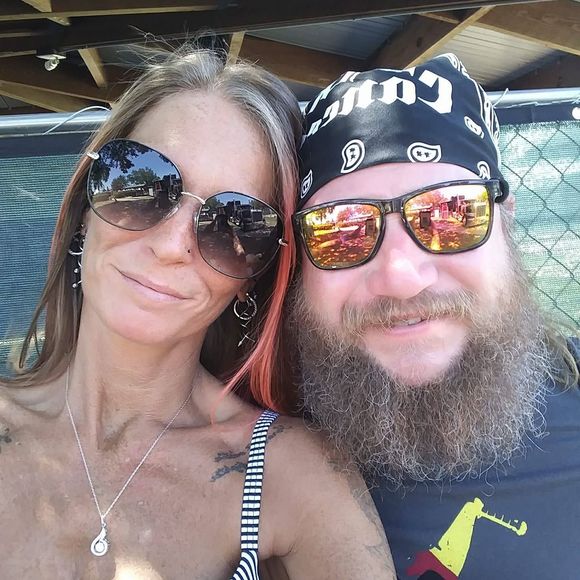 Meet your Posher, Jinesa - Picture 1 of 1